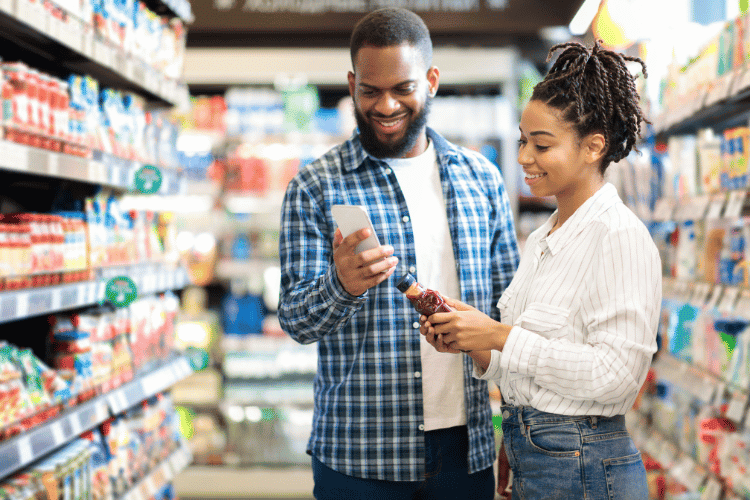Young couples shopping in a vegan supermarket